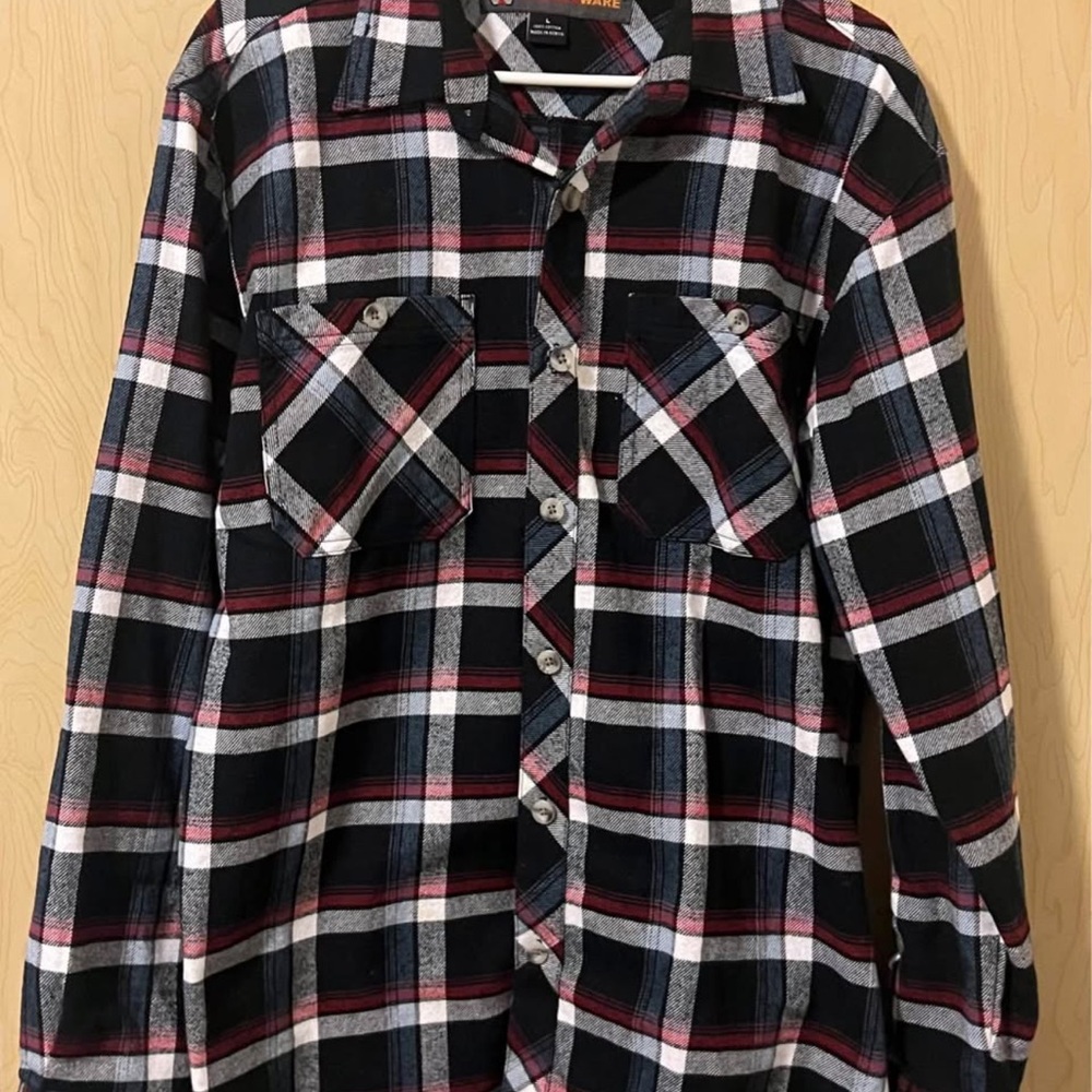 Men’s Plaid Button-Up Shirt